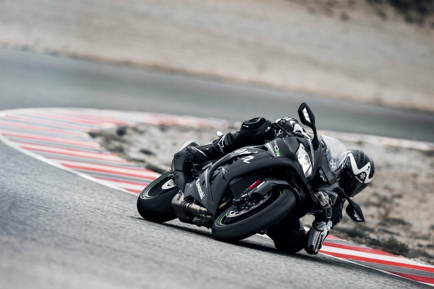Kawasaki ZX-10RR – Superbike das es mit MotoGP Prototypen aufnehmen kann | Vorstellung und Daten