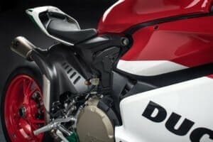 Ducati 1299 Panigale R Final Edition vorgestellt - Daten / Leistung / Preis / Bilder / Videos 2 41 1299 Panigale R Final Edition 15
