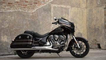 9-bh-my18-chieftain-limited-thunder-black-graphics-full-bike-00021