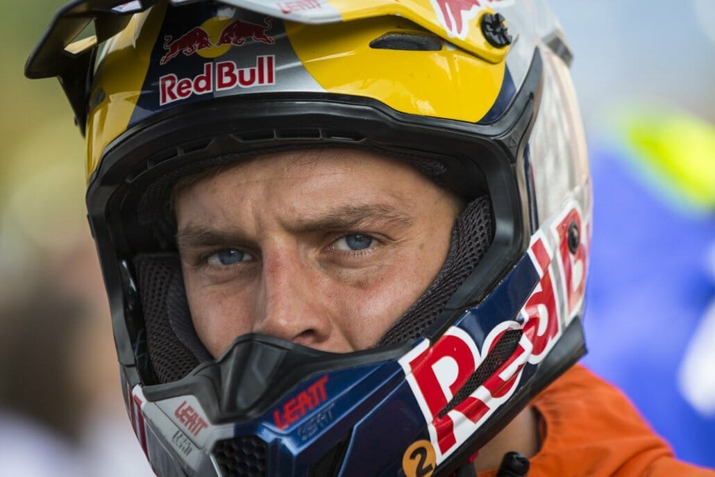 red bull enduro helmet