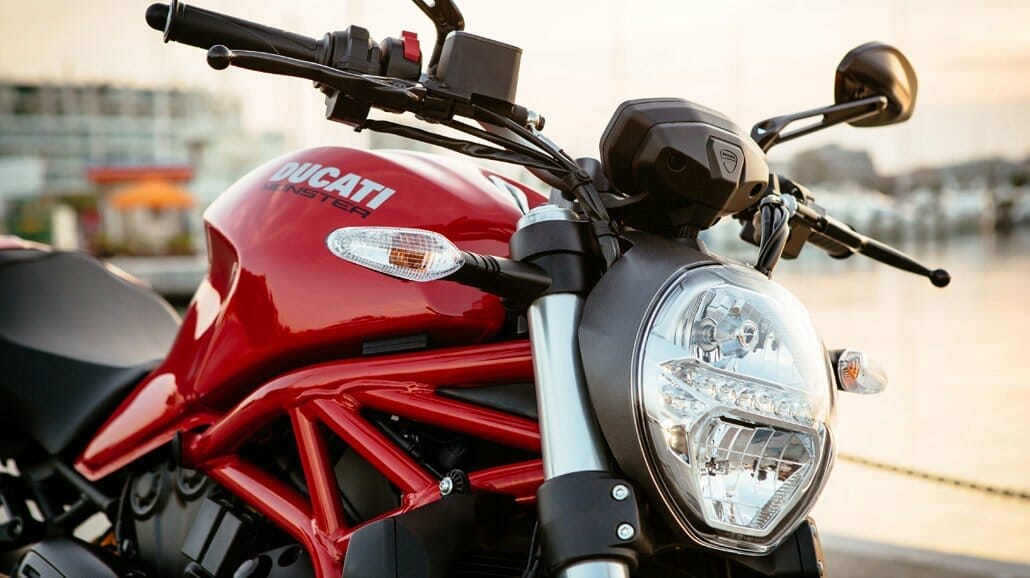 Ducati Monster 821 2018 what is new Data and equipment