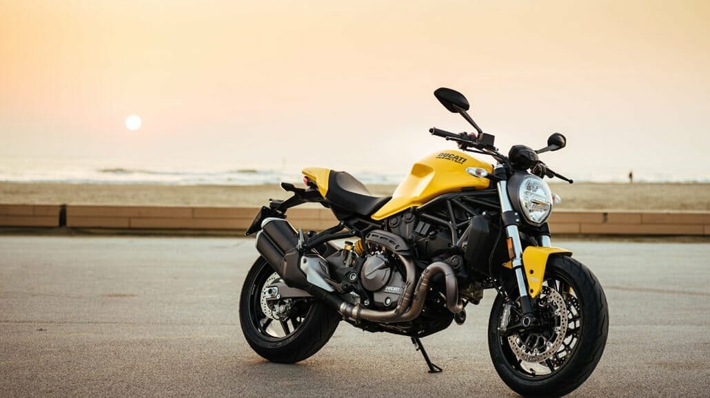 Ducati Monster 821 MotorcyclesNews 32