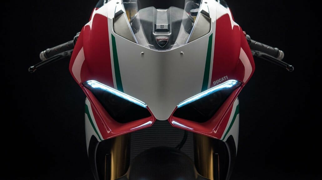 Panigale V4 Speciale 2018 MotorcyclesNews 3