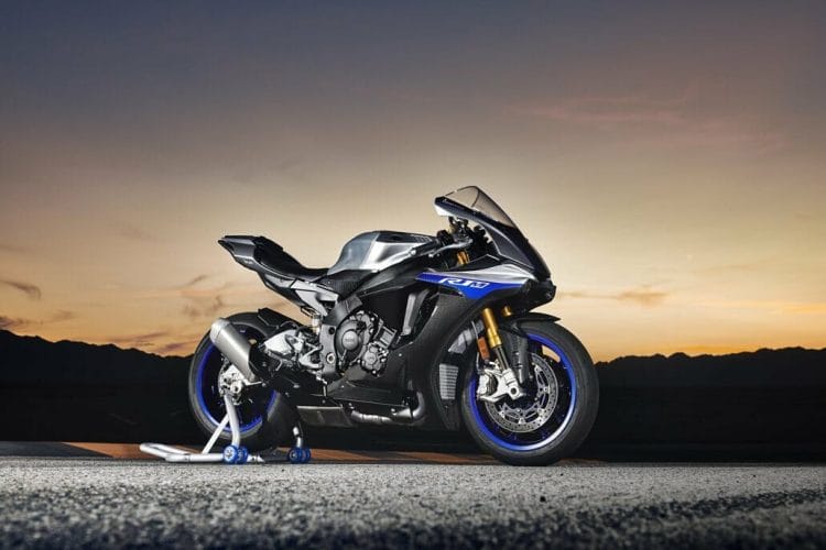 Yamaha YZF R1M 2018 MotorcyclesNews 19