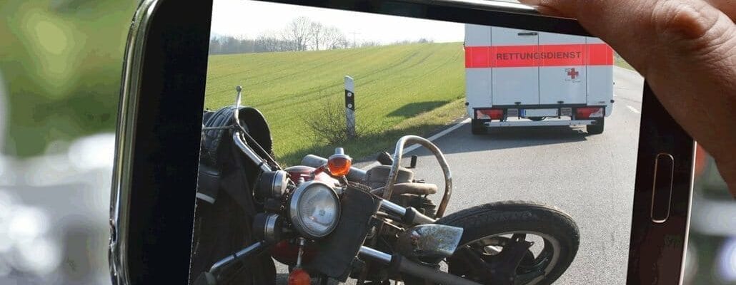 Sterbenden Motorradfahrer gefilmt Motorcycles News
