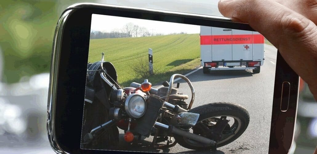 Sterbenden Motorradfahrer gefilmt Motorcycles News