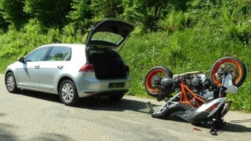 Motorrad im Kopfstand – Motorcycles News
