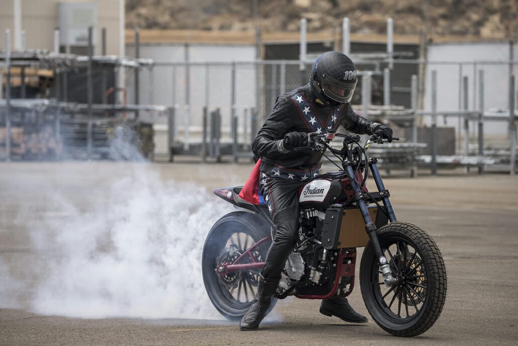 Travis Pastrana wagt sich an die Motorradsprünge von Evel Knievel