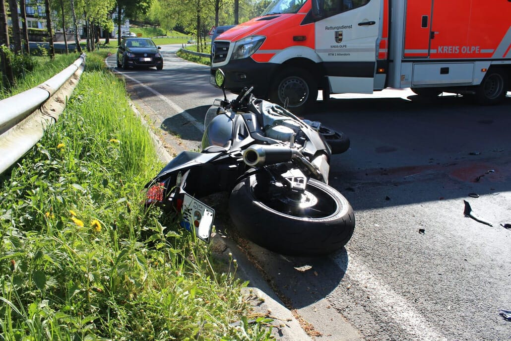 Von der Fahrbahn abgedrängt und geflüchtet via @motorradnachrichten