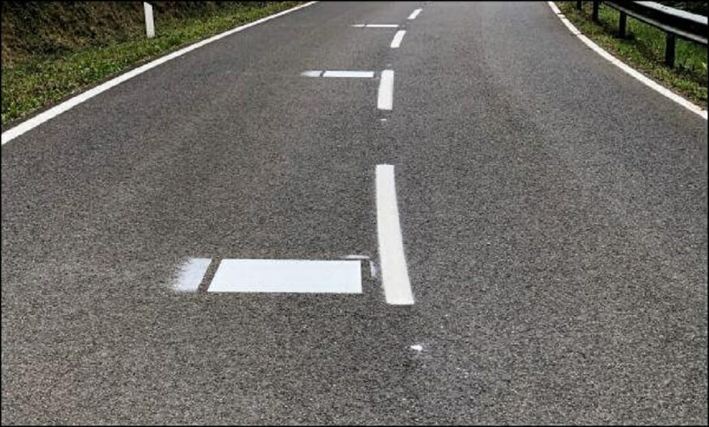 Weniger Unfälle durch einfache Straßenmarkierungen