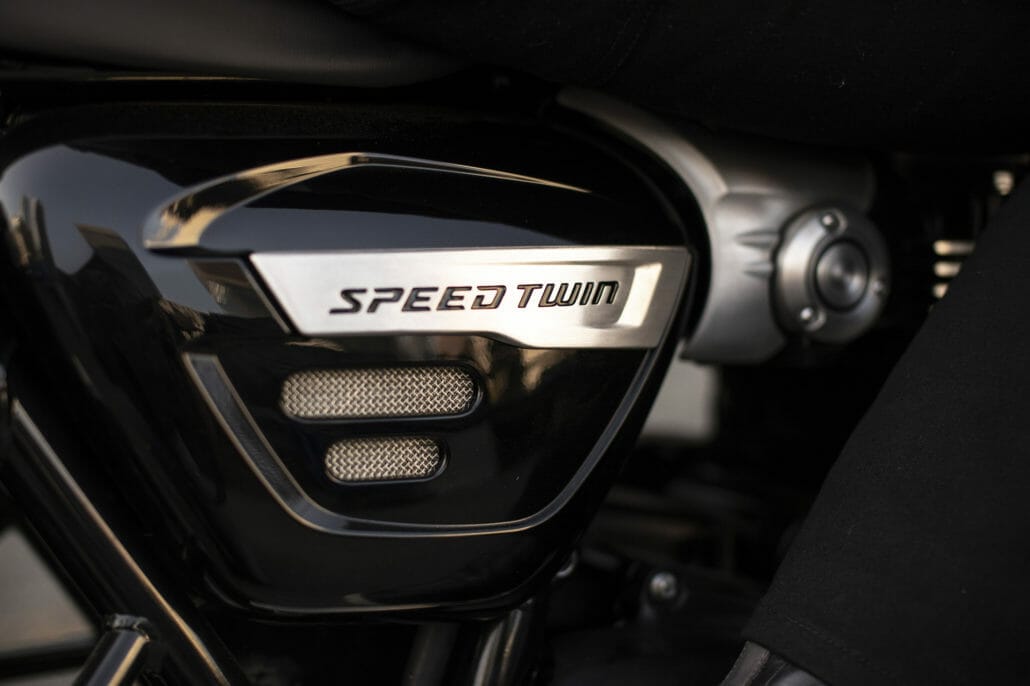 Triumph Speed Twin 2019 Motorcycles News 25