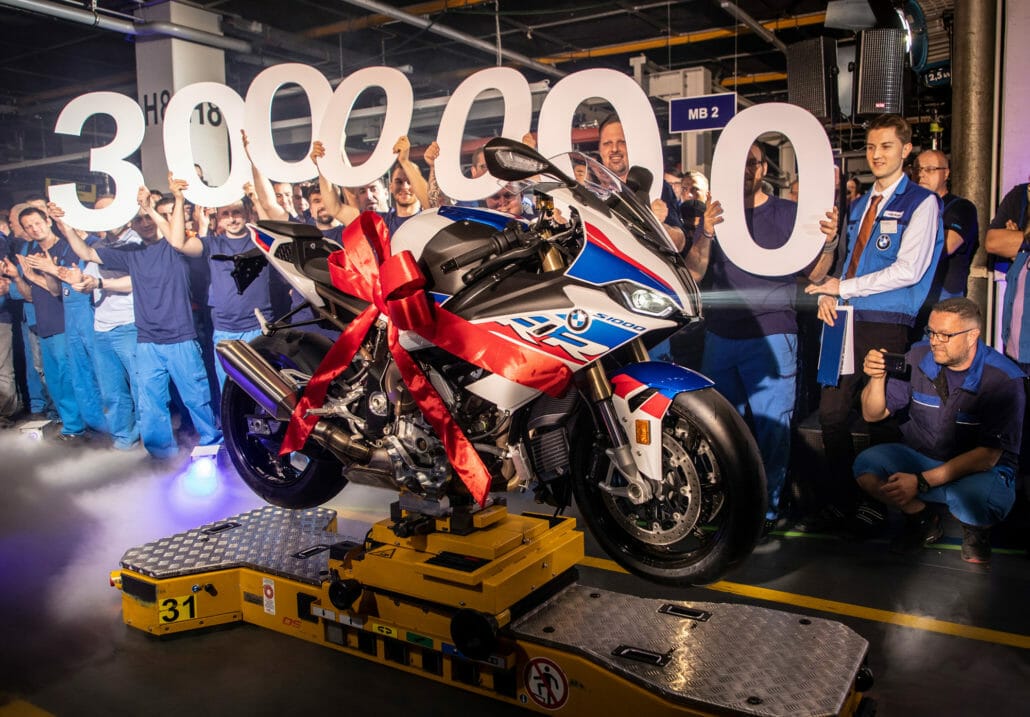 3 Mio Motorräder BMW Motorcycles News Motorrad Nachrichten App 2