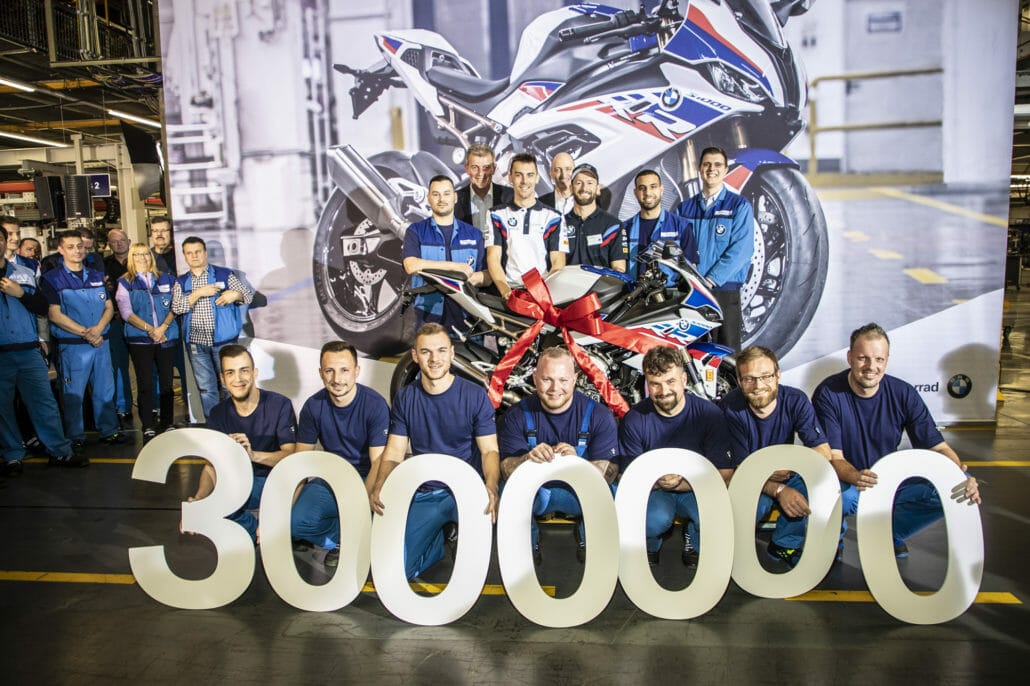 3 Mio Motorräder BMW Motorcycles News Motorrad Nachrichten App 4