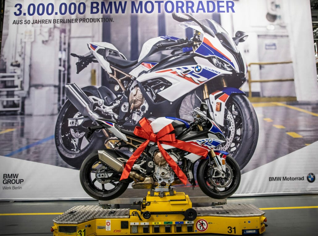 3 Mio Motorräder BMW Motorcycles News Motorrad Nachrichten App 5