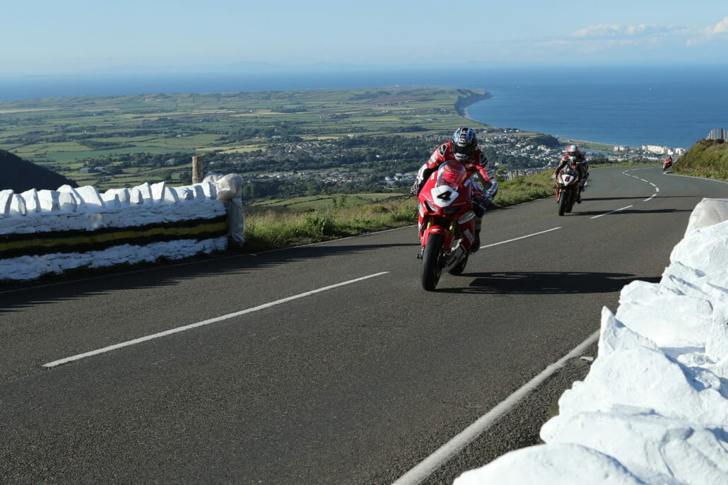 Isle of Man TT 2019 Qualifying 29 05 2019 MotorcyclesNews Motorrad Nachrichten App 1