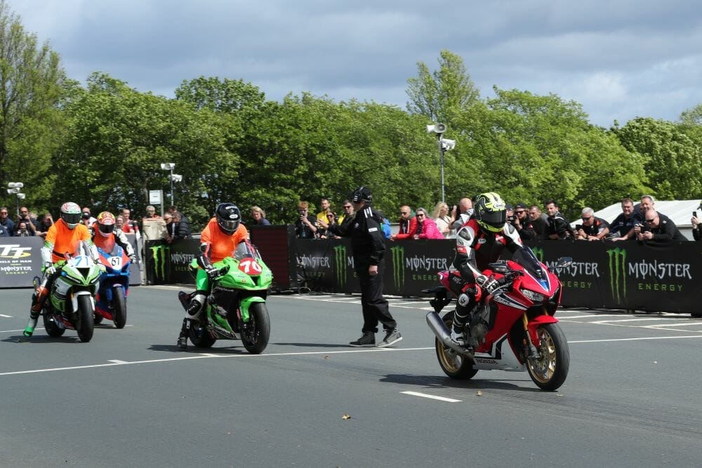 Isle of Man TT 2019 erstes Qualifying MotorcyclesNews Motorrad Nachrichten App 2