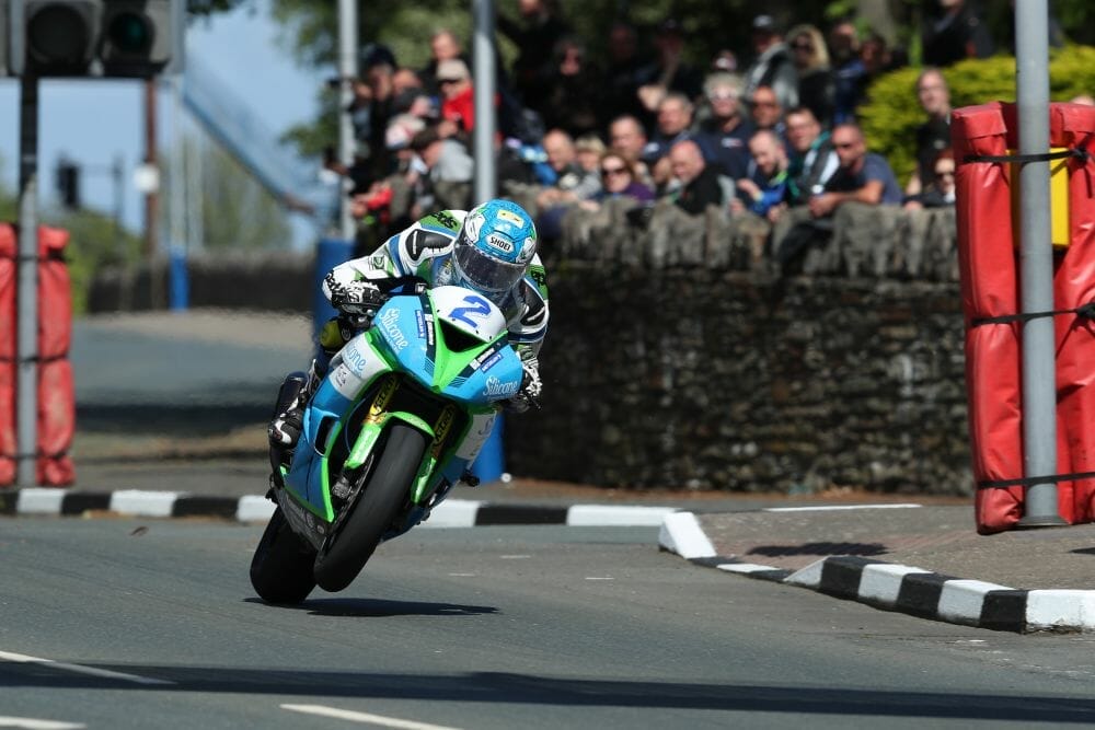 Isle of Man TT 2019 erstes Qualifying MotorcyclesNews Motorrad Nachrichten App 6