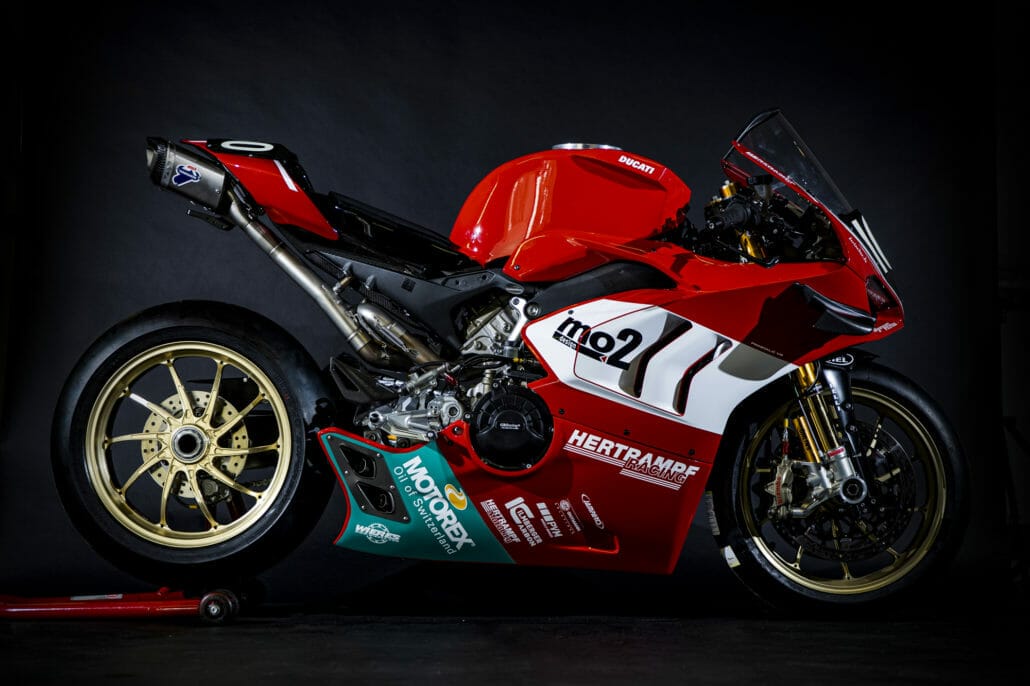 HRT with Ducati Panigale V4R at Bol d`Or 4 HRT 100 Ducati Panigale V4 R Motorcycle News App Motorrad Nachrichten App MotorcyclesNews 1