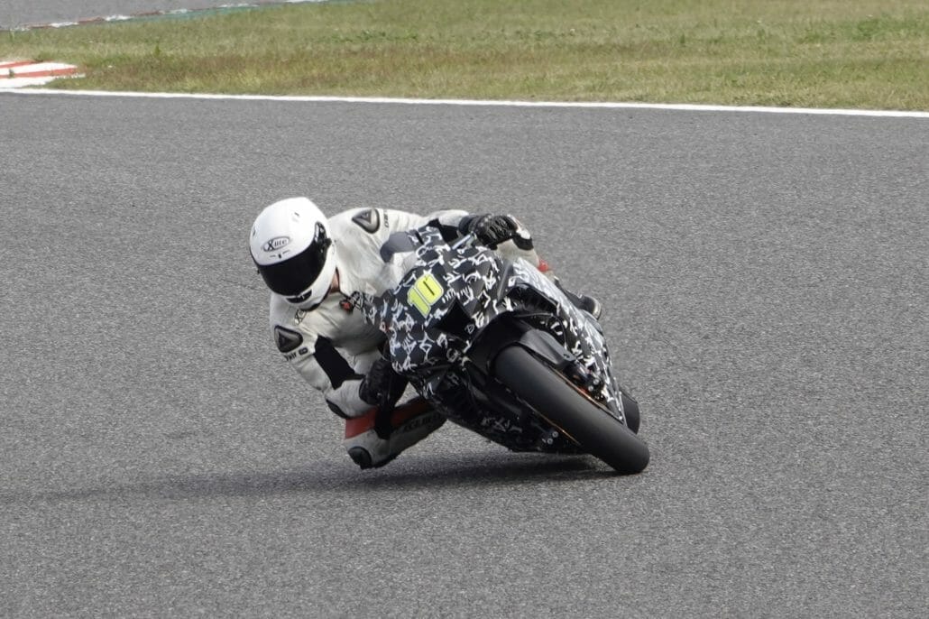 Honda CBR1000RR Fireblade 2020 – Spyfotos 4 Honda CBR1000RR Fireblade 2020 Motorcycle News App Motorrad Nachrichten App MotorcyclesNews 11