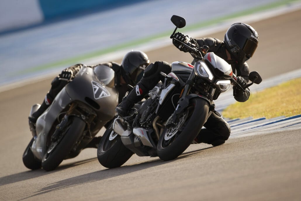 Triumph Street Triple RS Motorcycle News App Motorrad Nachrichten App MotorcyclesNews 42