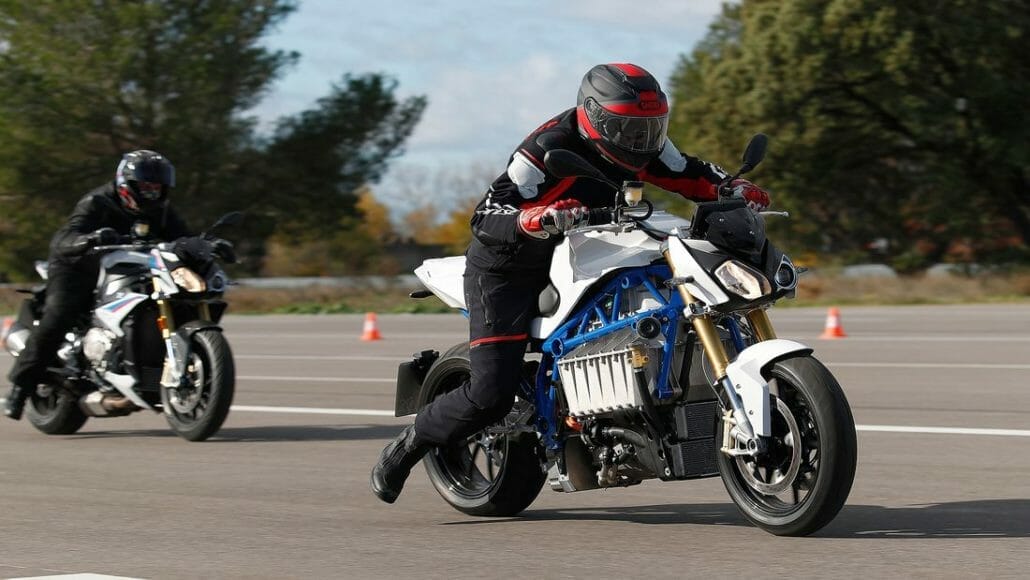 BMW E Power Roadster Concept Motorcycle News App Motorrad Nachrichten App MotorcyclesNews 5