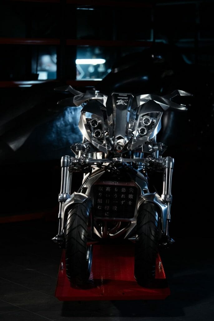 Yamaha Niken from Game Over Cycles Motorcycle News App Motorrad Nachrichten App MotorcyclesNews 30