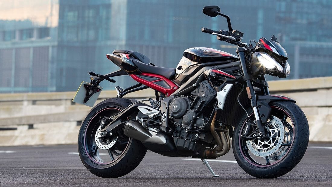 Triumph Street Triple R 2020 presented
- also in the APP MOTORCYCLE NEWS