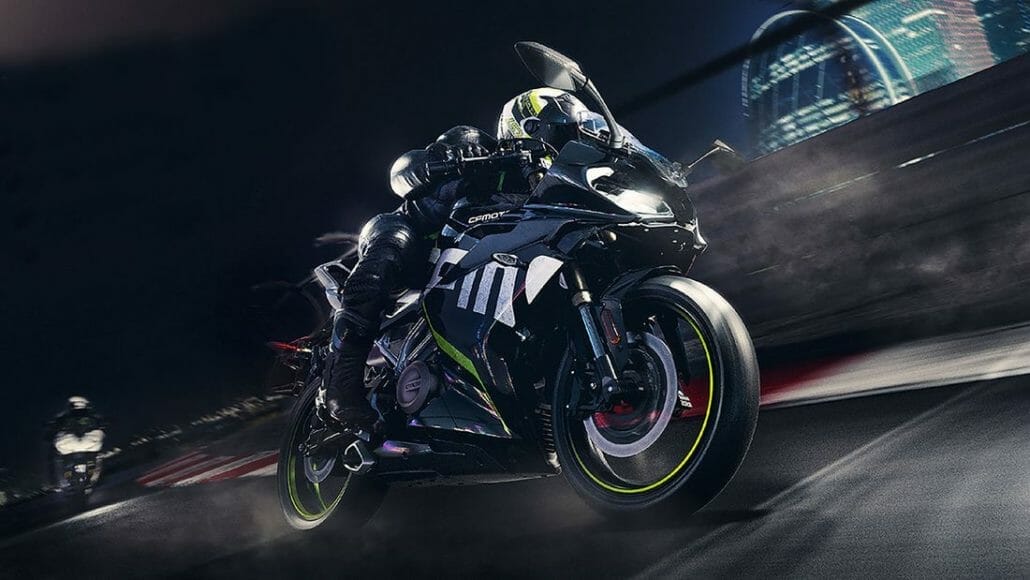 CF Moto 300 SR Motorcycle News App Motorrad Nachrichten App MotorcyclesNews 5