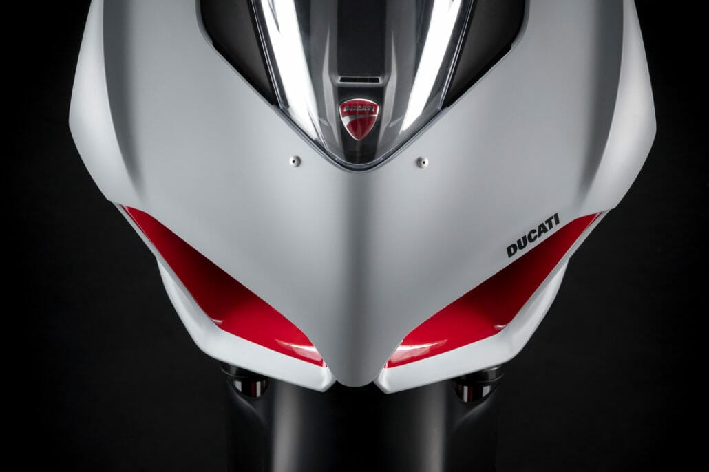 Ducati Panigale V2 White Rosso 2020 MN APP 11