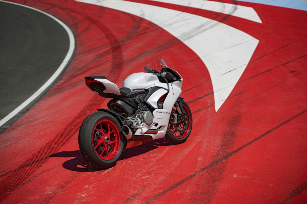 Ducati Panigale V2 White Rosso 2020 MN APP 60