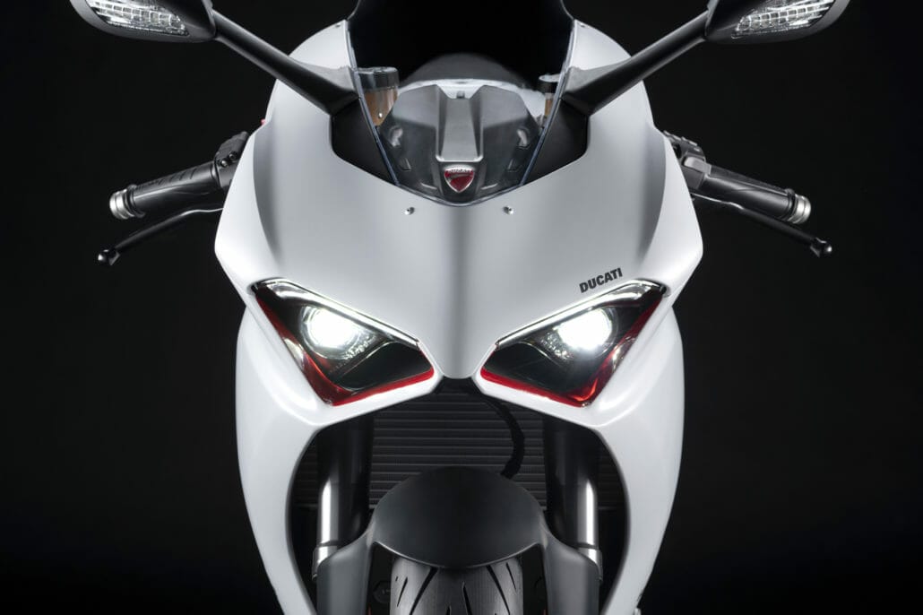 Ducati Panigale V2 White Rosso 2020 MN APP 9