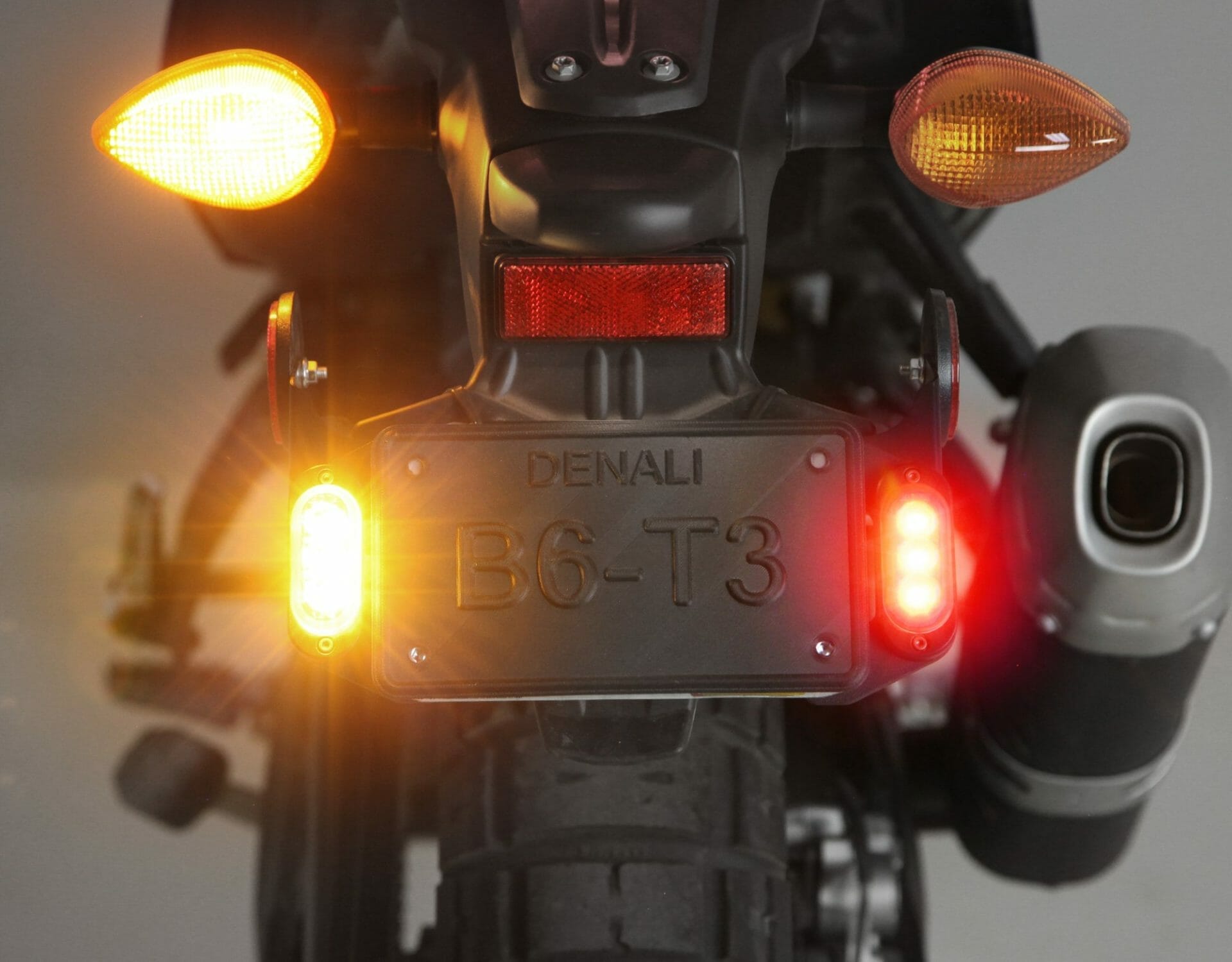 New accessory indicators with integrated lighting
- also in the App MOTORCYCLE NEWS