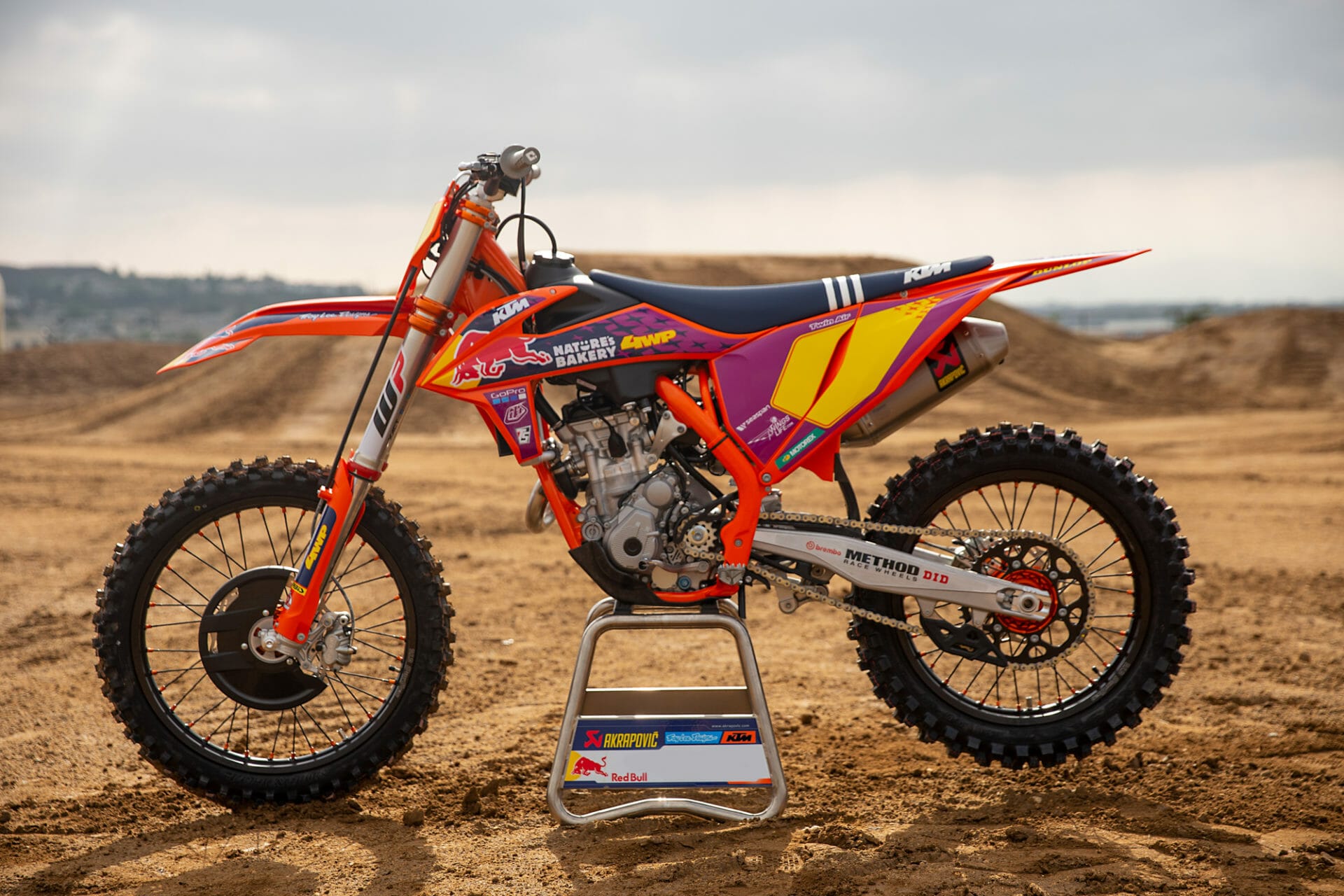 KTM 250 SX-F Troy Lee Design presented
- also in the App MOTORCYCLE NEWS