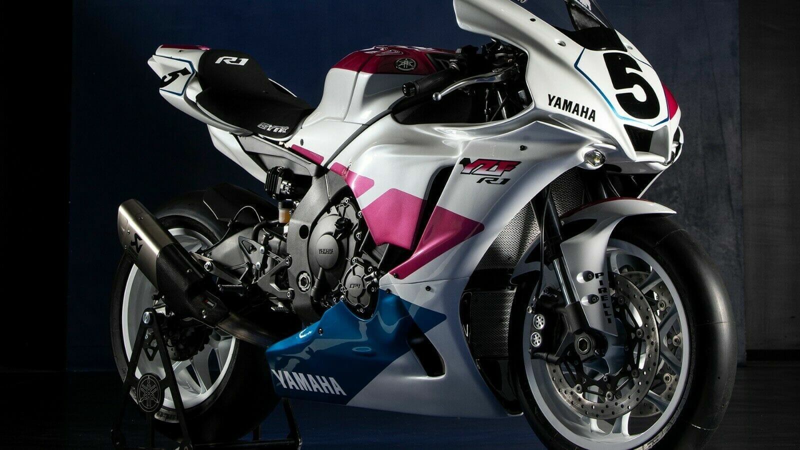Yamaha R1 Piro-Replica auctioned for a good cause
- also in the App MOTORCYCLE NEWS