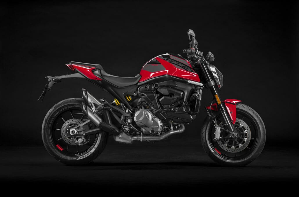 Ducati Monster 2021 26