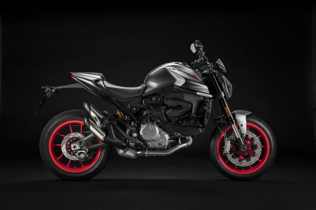 Ducati Monster 2021 33