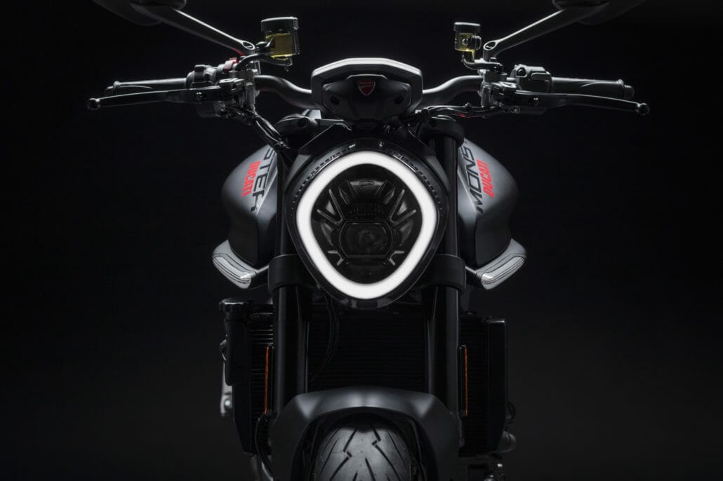 Ducati Monster 2021 5