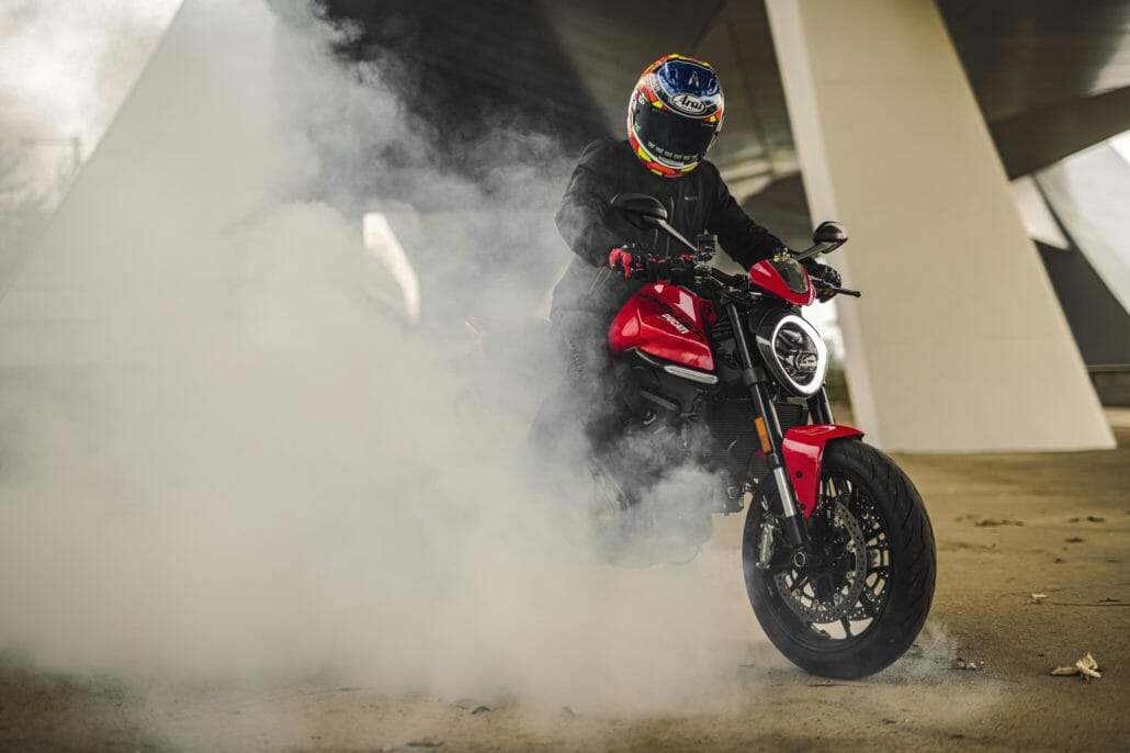 Ducati Monster 2021 63