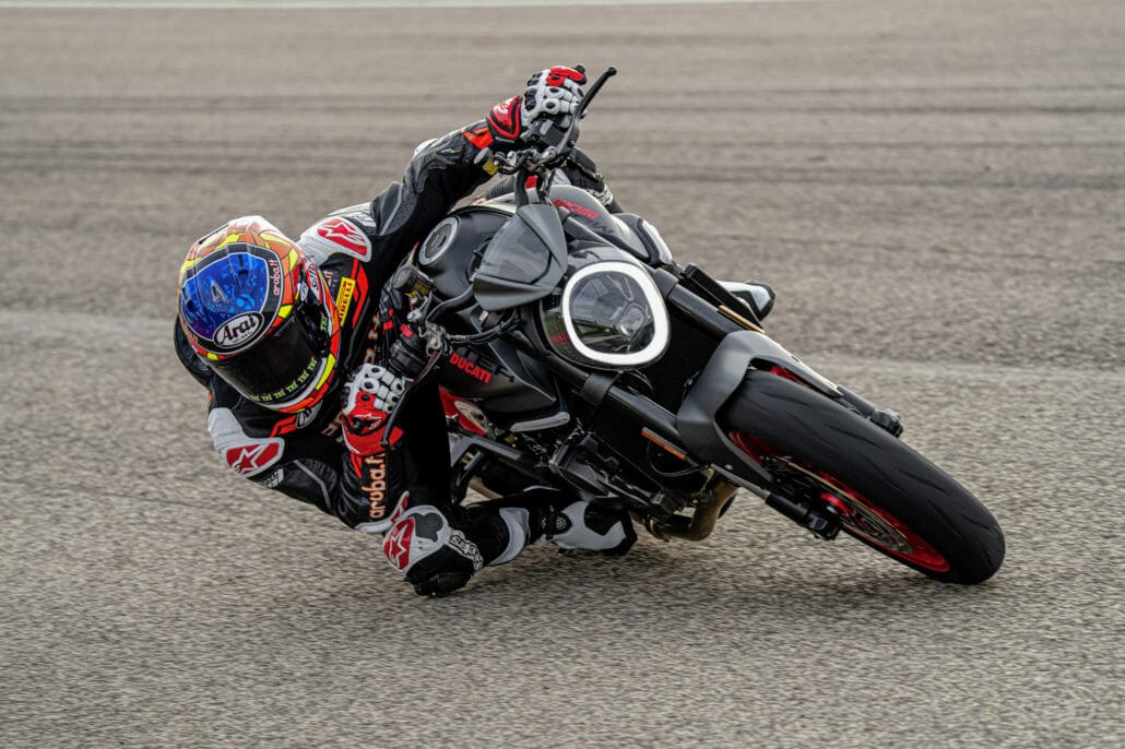 Ducati Monster 2021 74