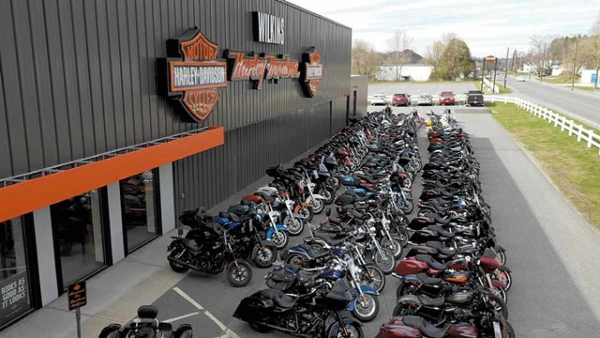 Vermont Harley dealer gives away bikes to those in need
- also in the MOTORCYCLES.NEWS APP