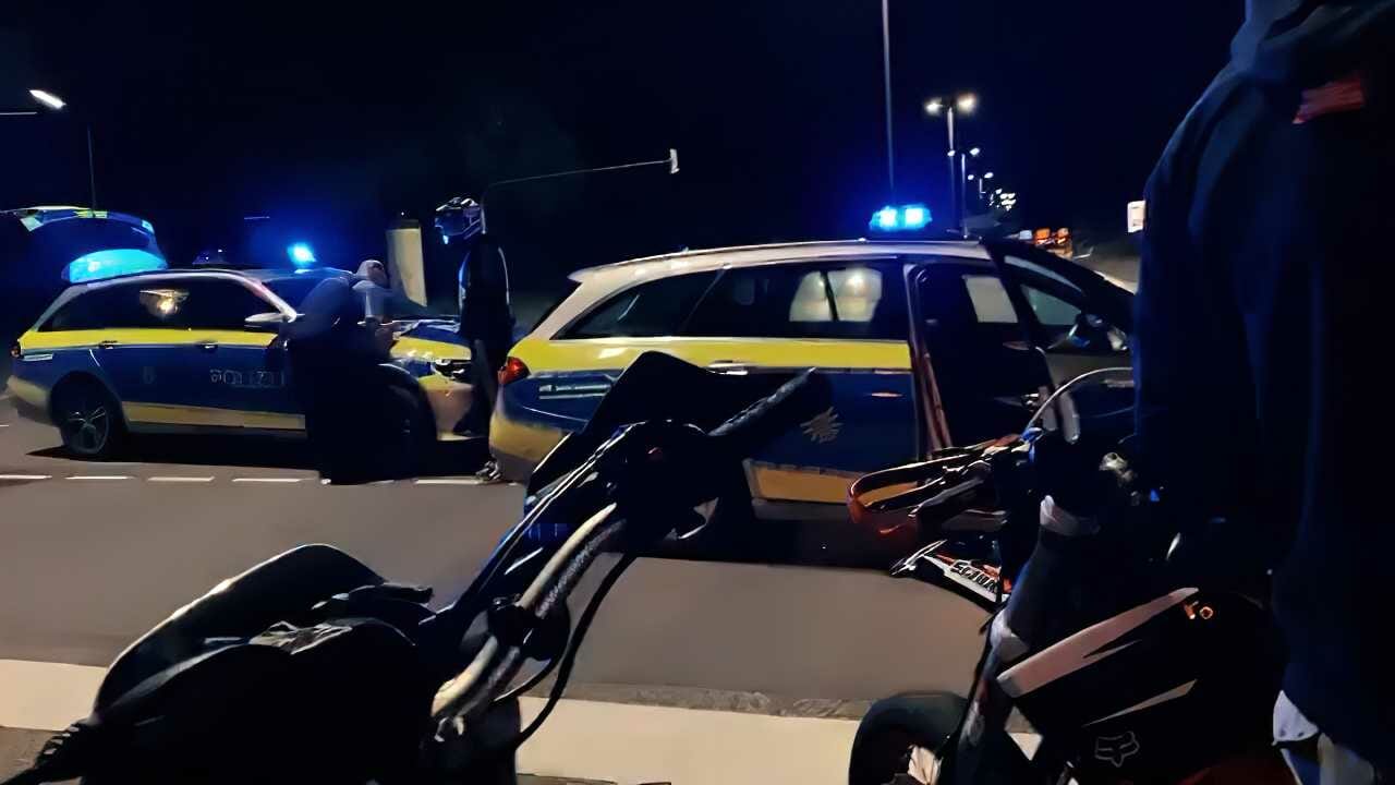 Sunday Night Ride von Polizei aufgelöst
- auch in der MOTORRAD NACHRICHTEN APP