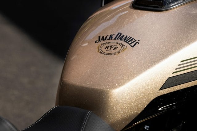 Indian Challenger Limited Jack Daniels Edition 2022 23 Indian Challenger Limited Jack Daniels Edition 2022 21