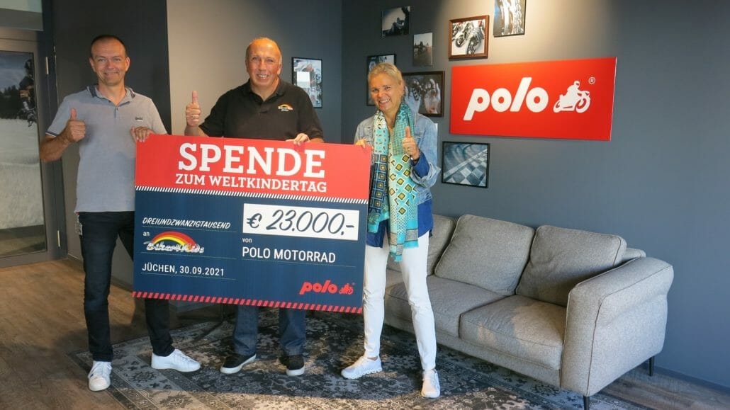 Spendenuebergabe POLO B4K Kopie