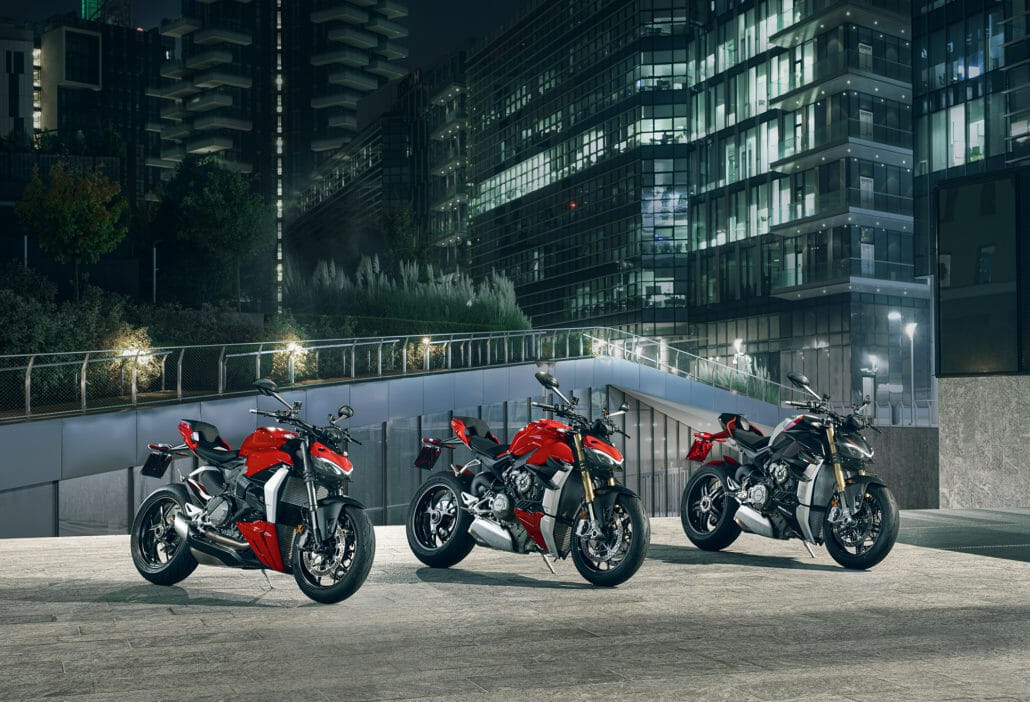 MY22 Ducati Streetfighter Family 1 UC352042 High