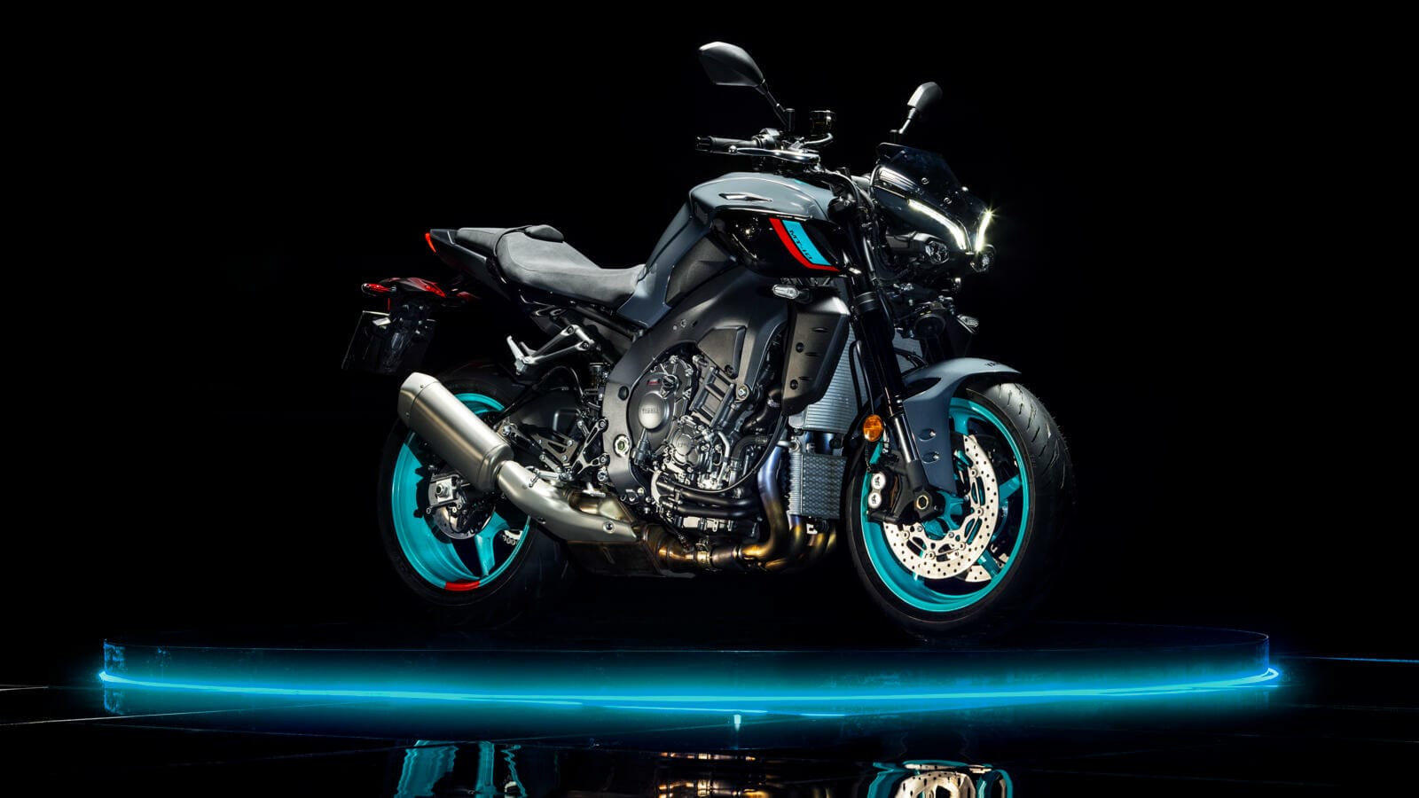 Yamaha MT-10 Facelift für 2022
- auch in der MOTORRAD NACHRICHTEN APP