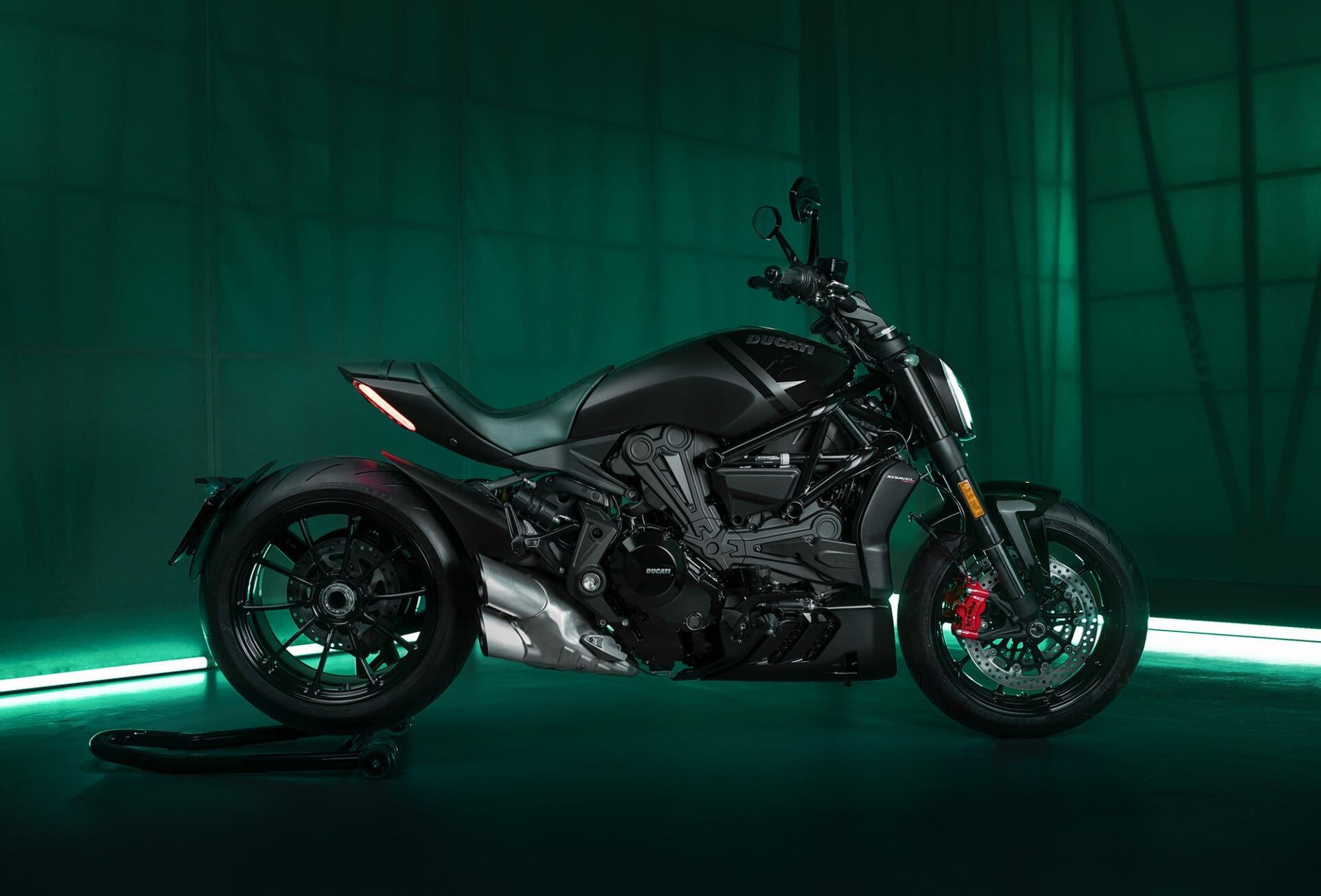 Neu und limitiert: Ducati XDiavel Nera
- auch in der MOTORRAD NACHRICHTEN APP