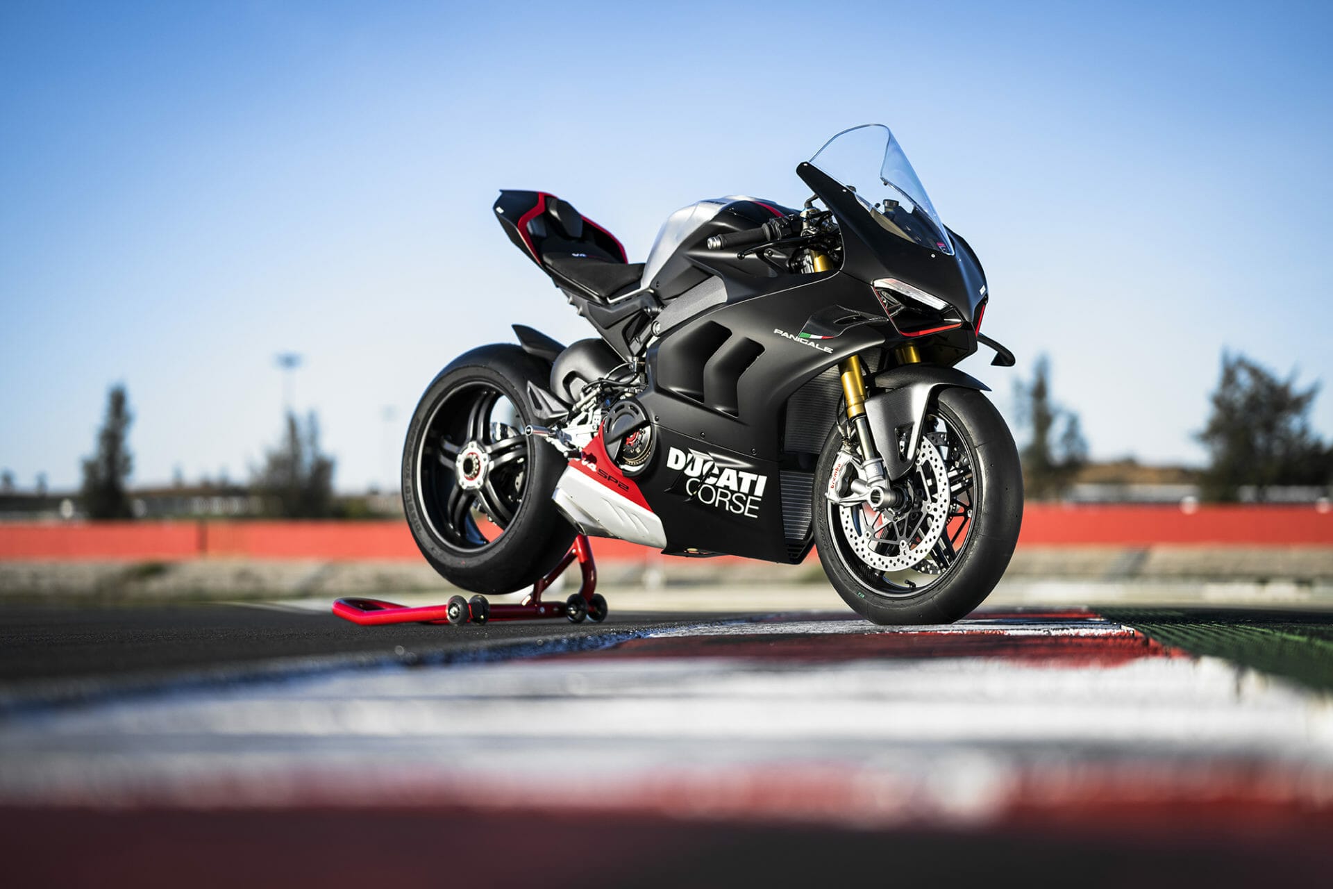Ducati Panigale V4 gets electronics update - MOTORCYCLES.NEWS