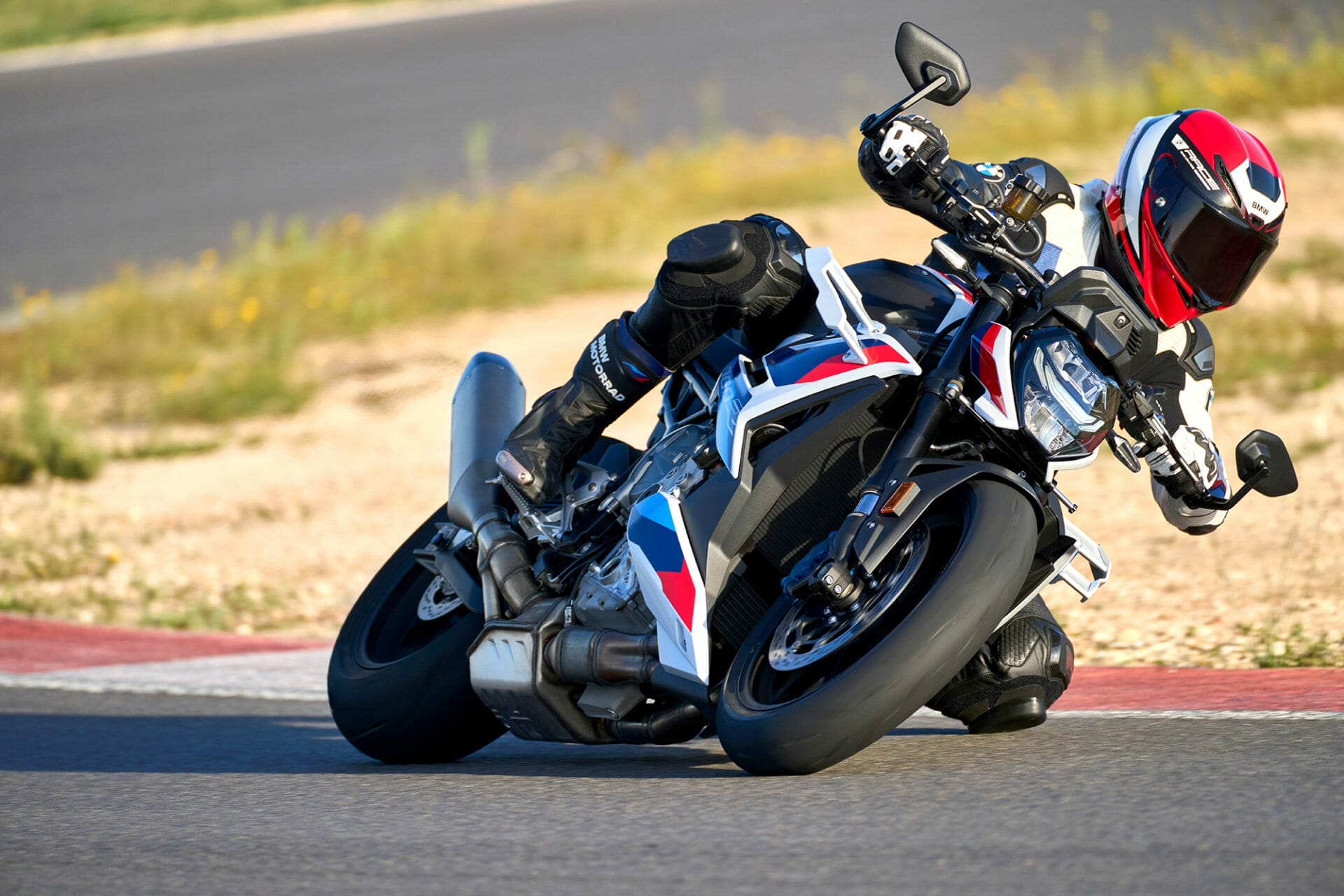 BMW M 1000 R - MOTORCYCLES.NEWS