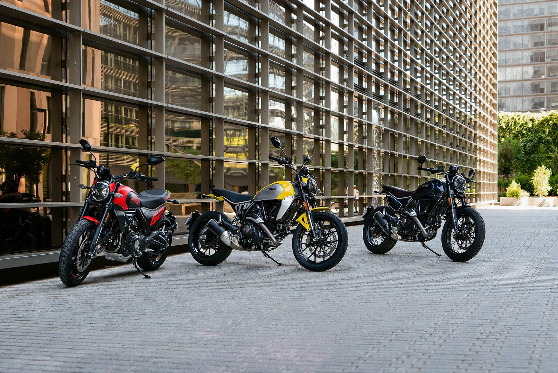 Ducati überarbeitet die Scrambler 800 Familie - MOTORCYCLES.NEWS