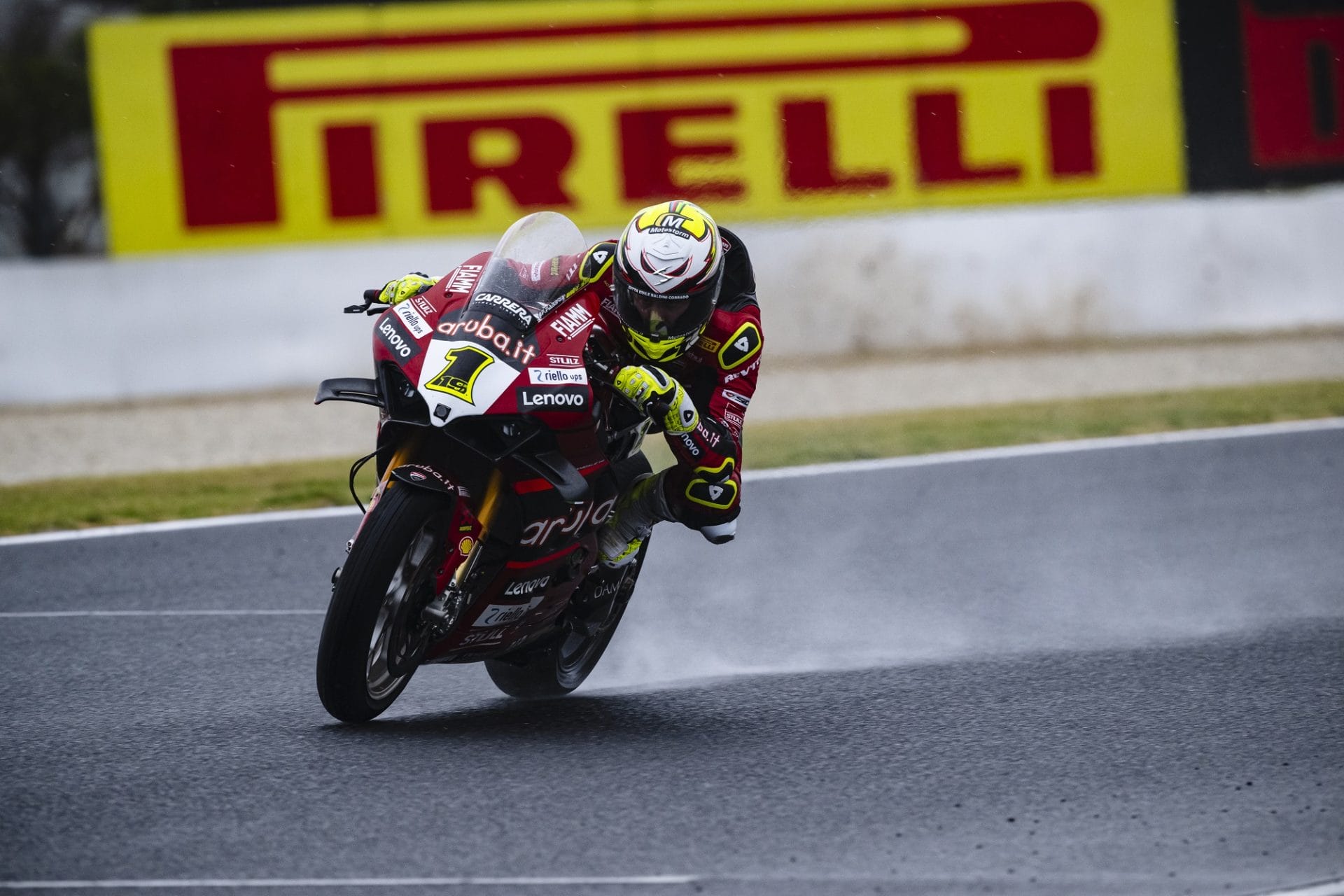 Ducati-Werkspilot Alvaro Bautista siegt beim Saisonauftakt der Superbike-WM 2023 auf Phillip Island bei schwierigen Bedingungen